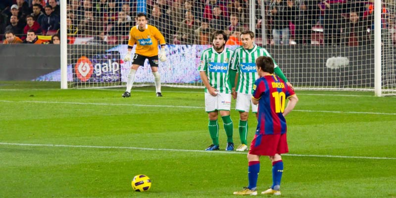 Unlock the Secret to Scoring Stunning Free-Kicks!